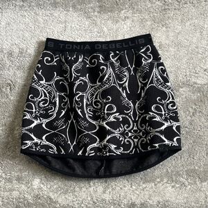 Tonia Debellis Skirt Womens XS Ski Black White Stretch Knit Short Mini